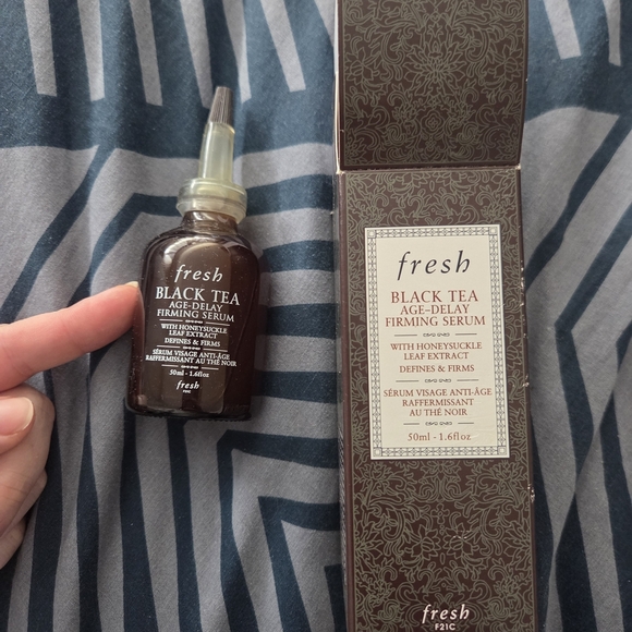 fresh Other - Fresh Black Tea Age-Delay Firming Serum